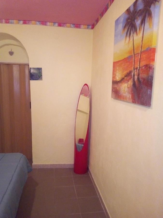 Al Mare, Al Sole, Si', Ma Nella Casa Del Minatore Buggerru Luaran gambar