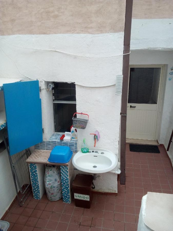 Al Mare, Al Sole, Si', Ma Nella Casa Del Minatore Buggerru Luaran gambar