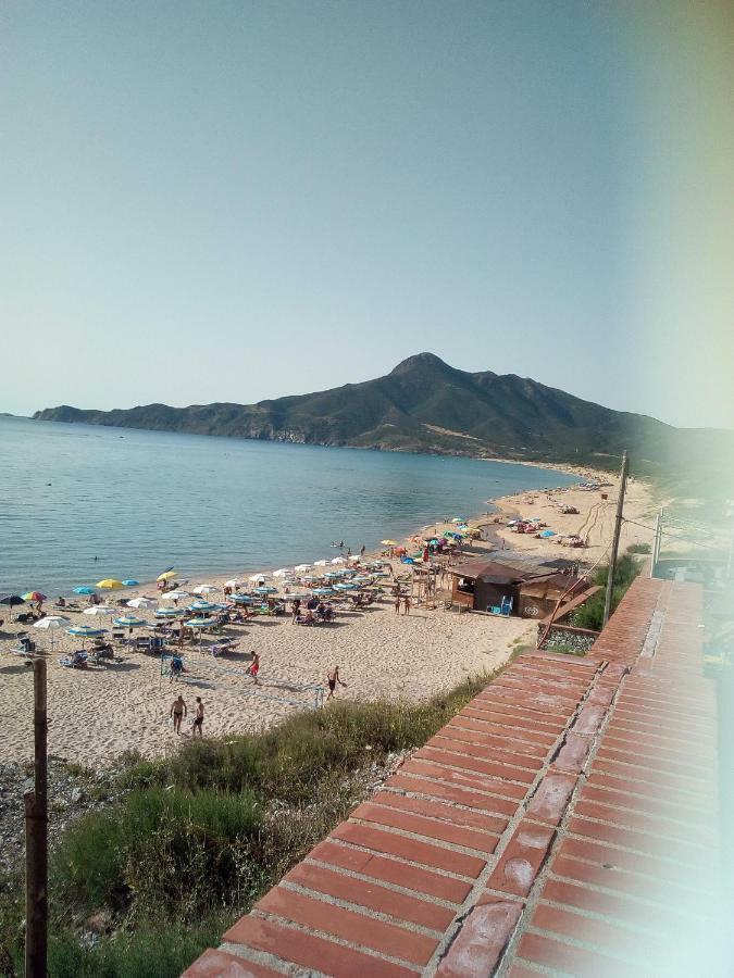 Al Mare, Al Sole, Si', Ma Nella Casa Del Minatore Buggerru Luaran gambar