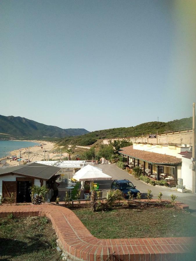 Al Mare, Al Sole, Si', Ma Nella Casa Del Minatore Buggerru Luaran gambar
