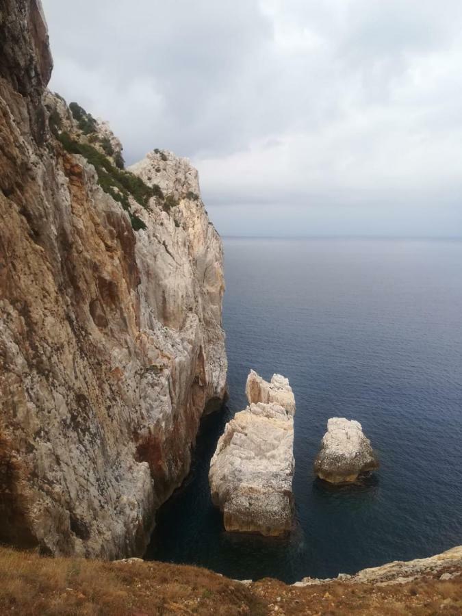 Al Mare, Al Sole, Si', Ma Nella Casa Del Minatore Buggerru Luaran gambar